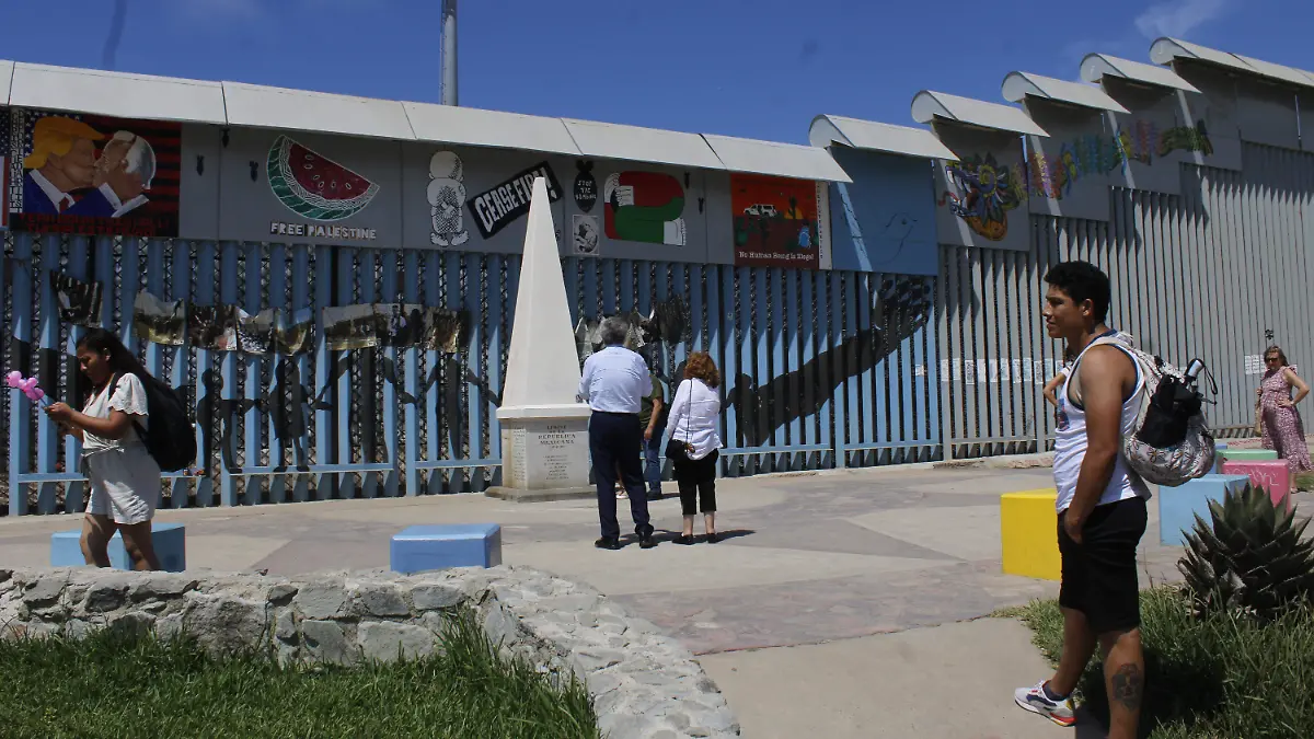PARQUE 1 AG