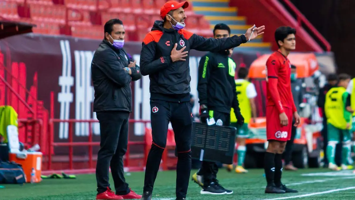 Xolos designa cuerpo técnico interino