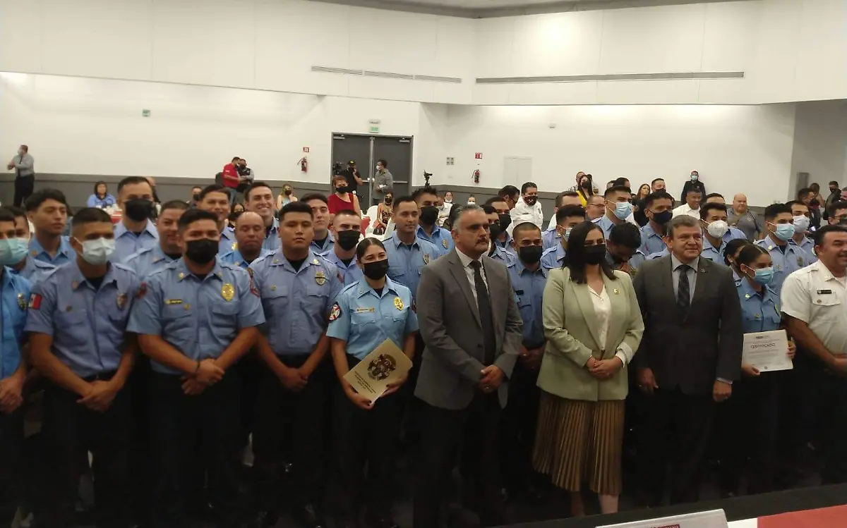 Egresan-48-voluntarios-de-la-séptima-generación-de-la-academia-de-bomberos