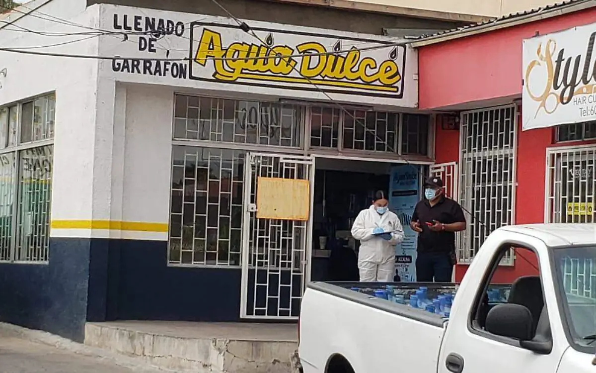 Cádaver-en-purificadora-de-agua