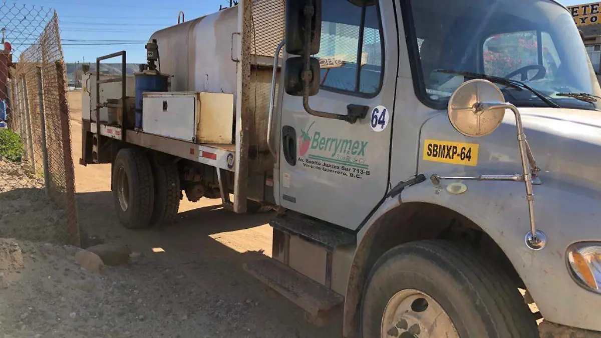 Aseguran en Ensenada 3 mil 500 litros de hidrocarburo