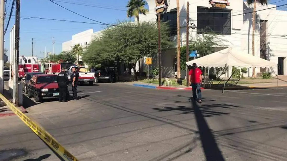 Arrojan insecticida a burócratas (1)