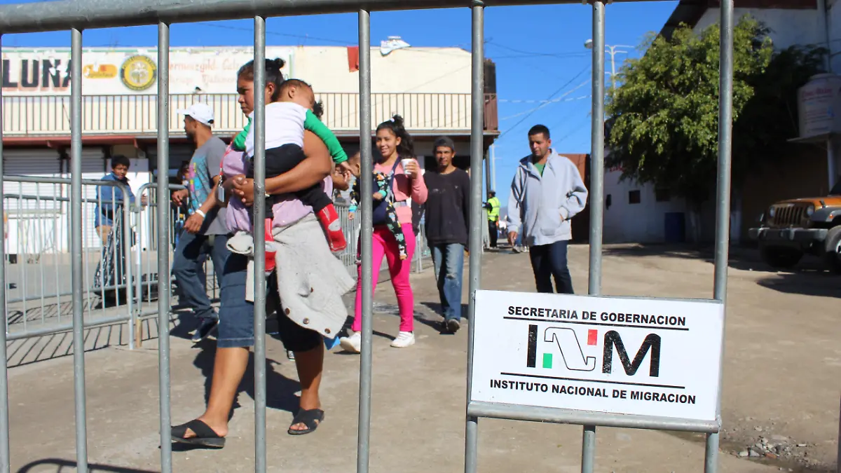 72 MIGRANTES (8)