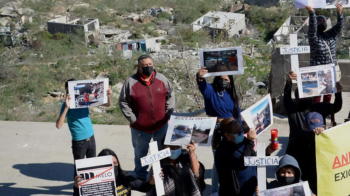 Vecinos-en-Lomas-del-Rubí
