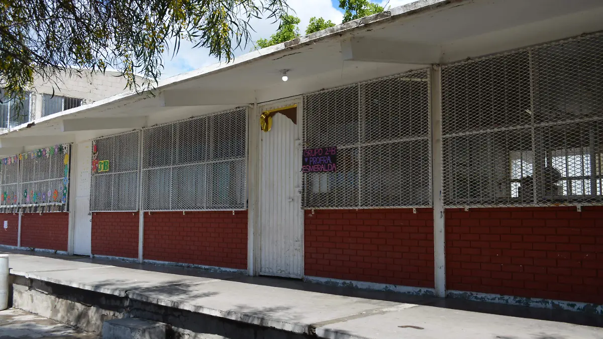 50 RH ESCUELA (2)