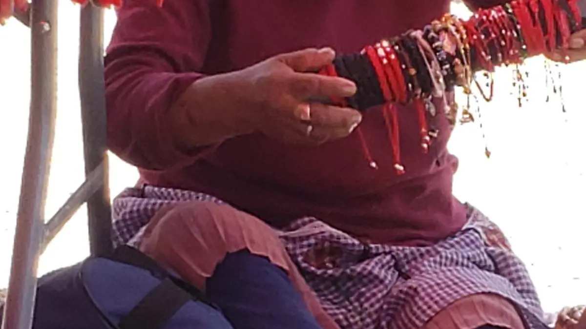 Indígenas, vendiendo, calle, Tijuana