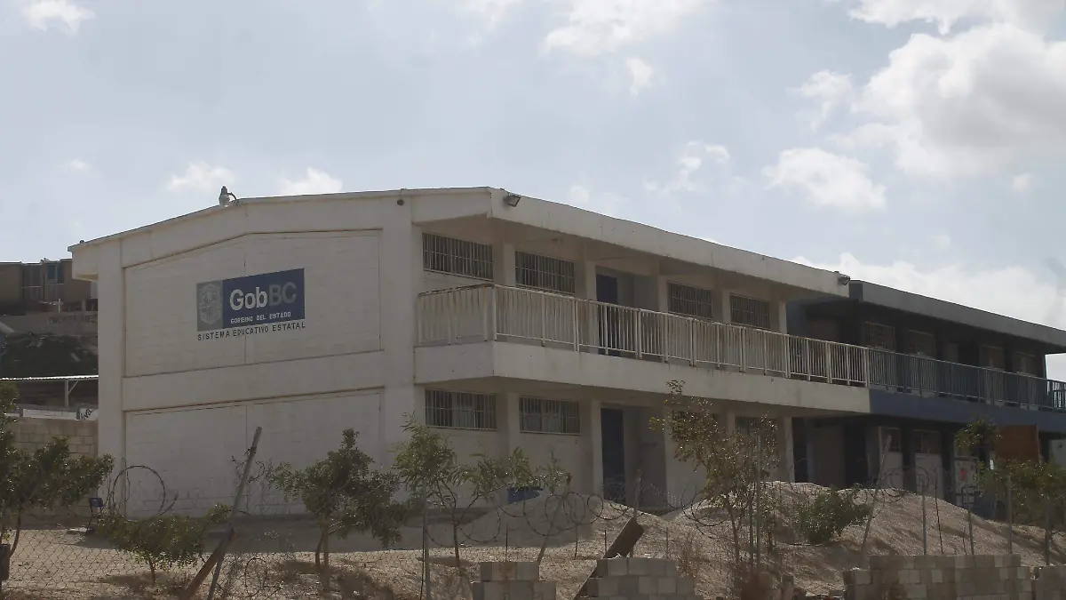 ESCUELAS (4)