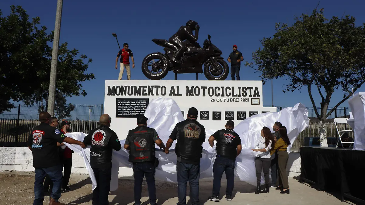 Monumento-al-Motociclista