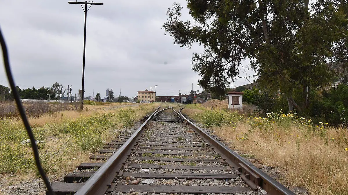 Tren interurbano