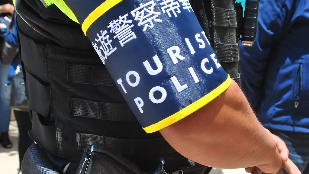 POLICÍA TURÍSTICA