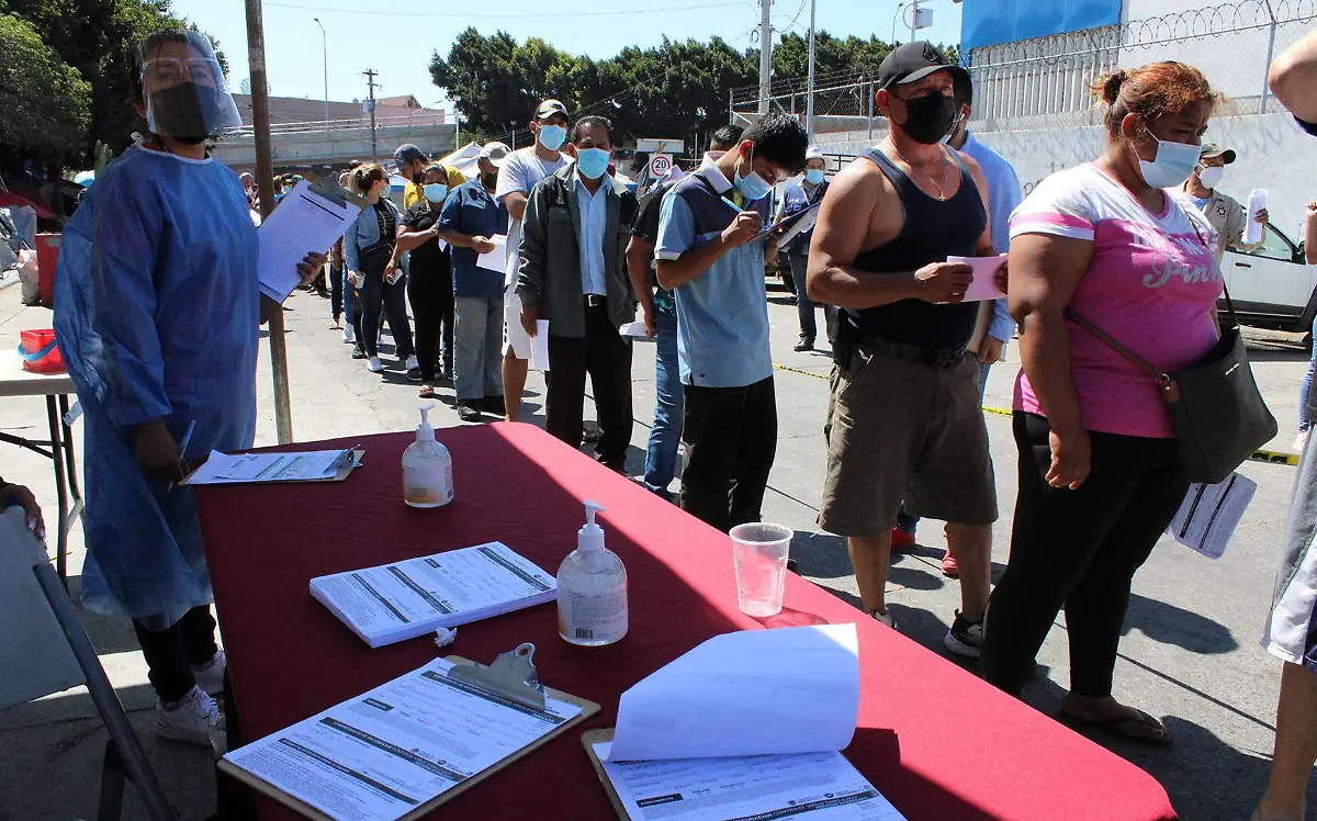 Aplicación-de-vacuna-migrantes