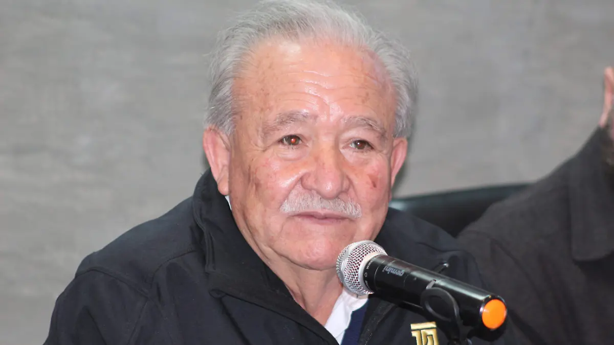 52 GILBERTO LEYVA