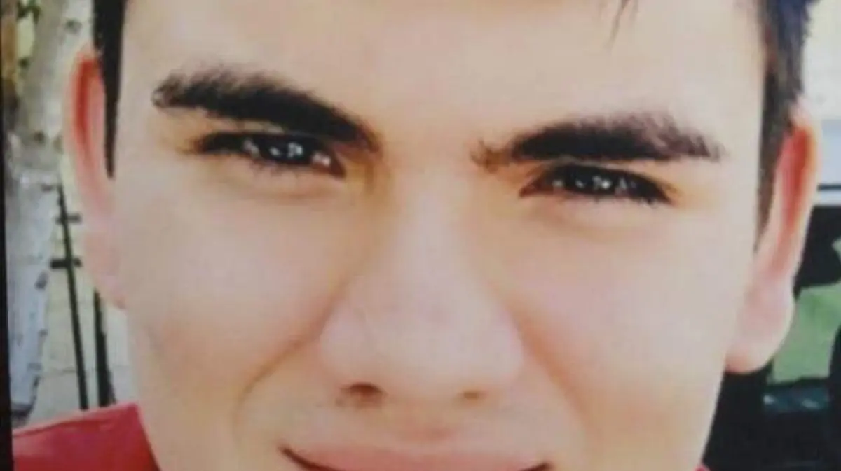 VICTOR DE JESÚS MARTÍNEZ BAEZ 21 AÑOS