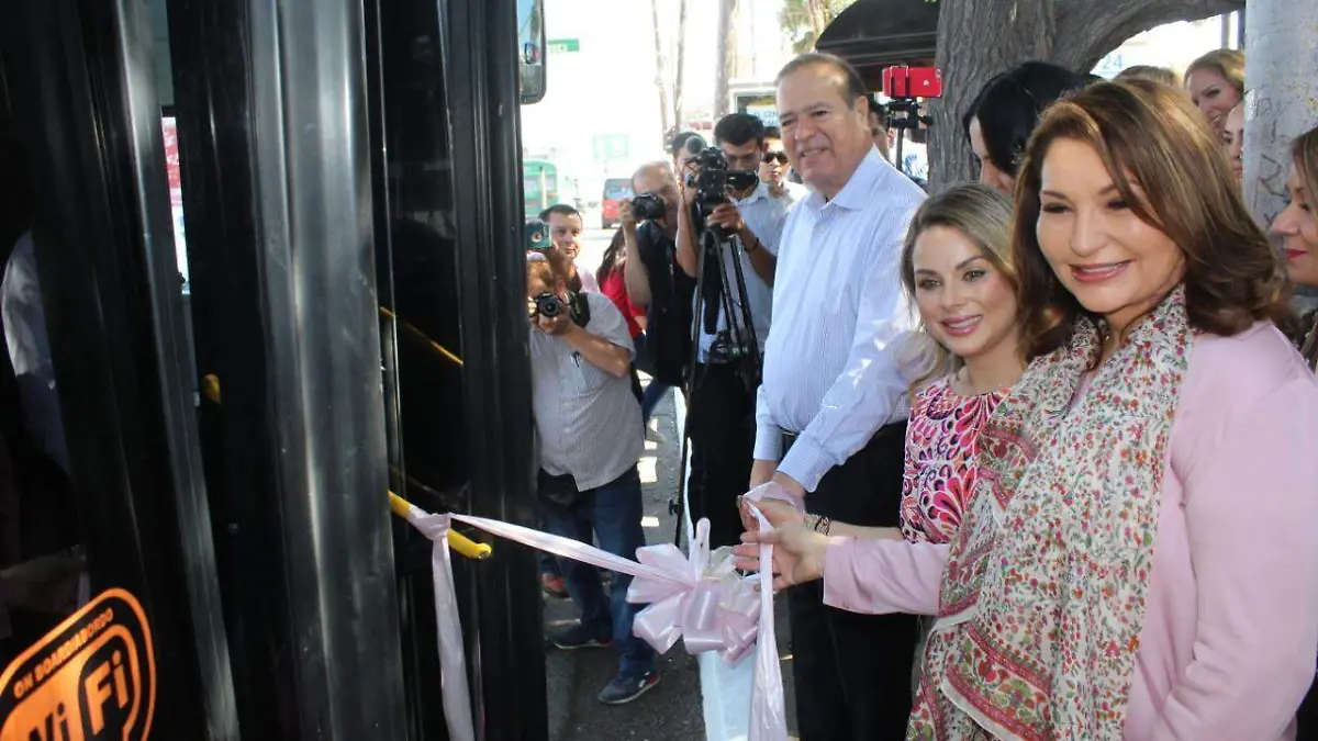 Inauguran línea rosa en Tijuana