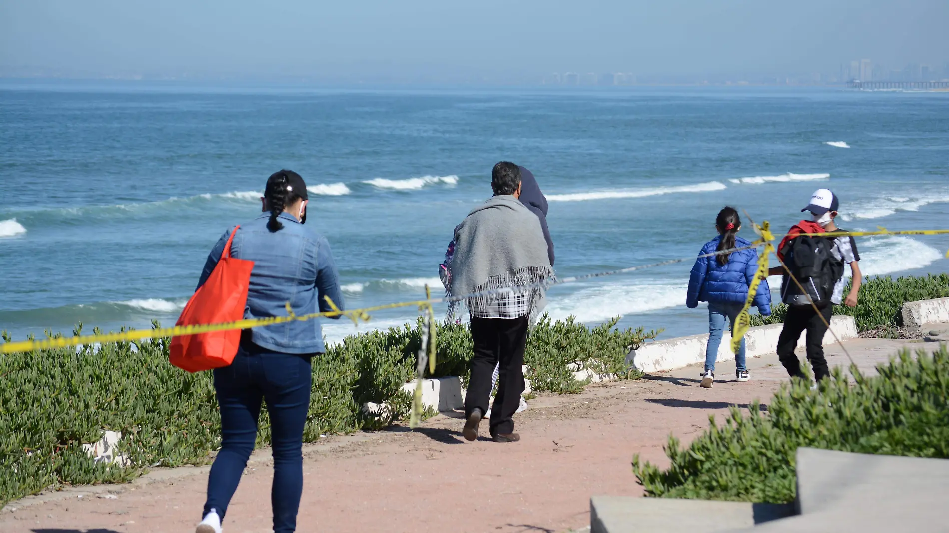 Playa personas mar