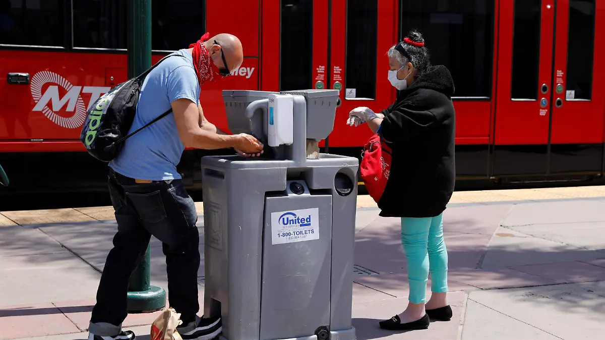personas, cubrebocas, San Ysidro