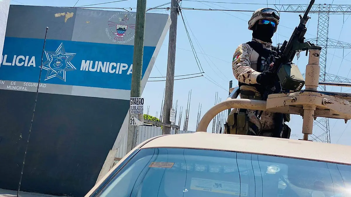 Desarman-a-la-Policía-de Rosarito