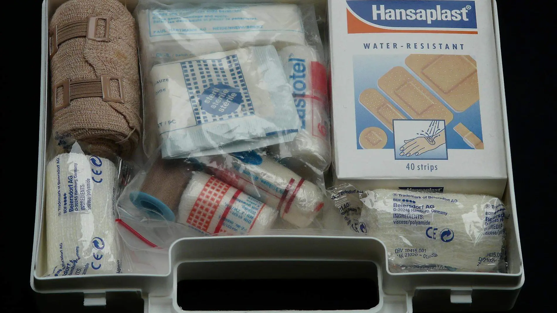 first-aid-kit-62643_1920