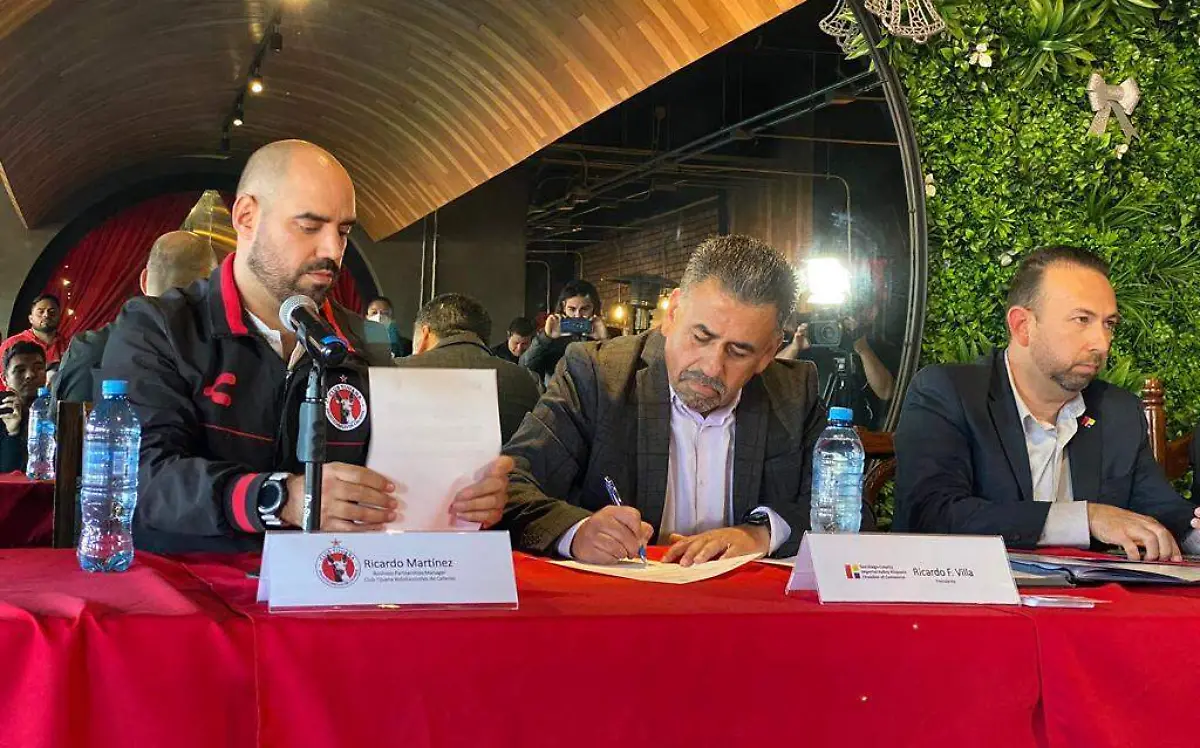 Xolos-Firman-alianza