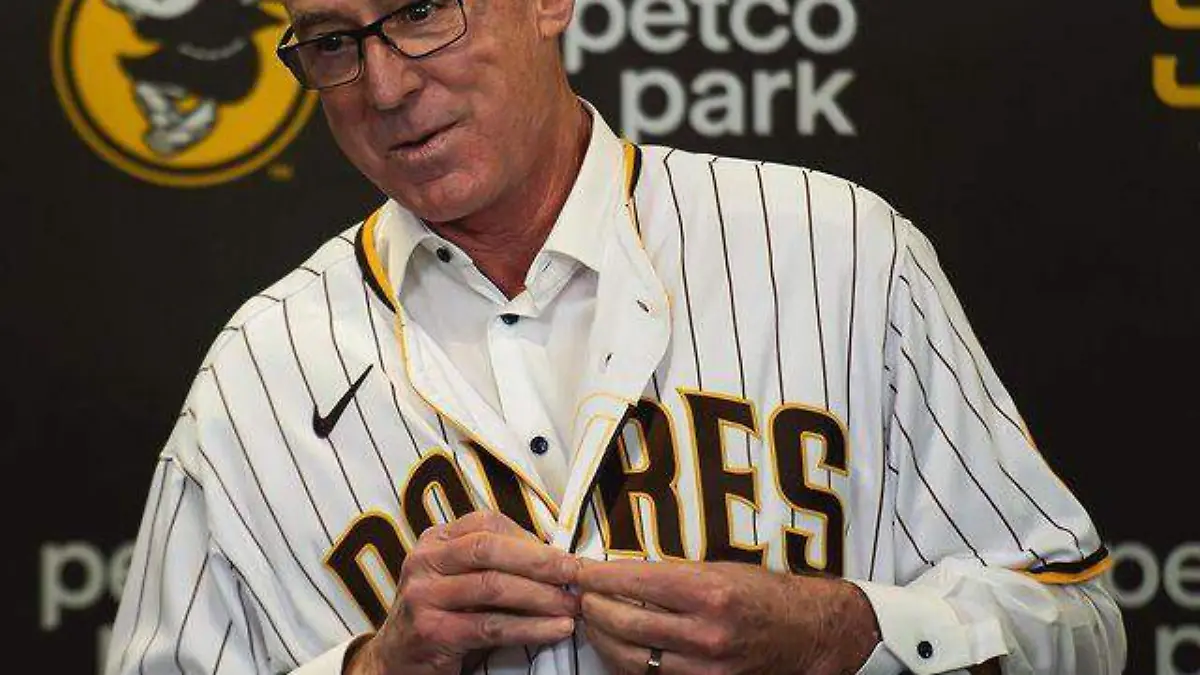 padres presenta coaches