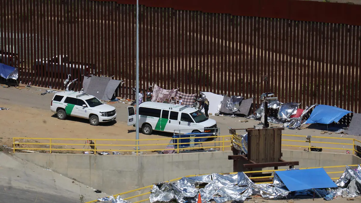 10 AG MIGRANTES  CRUZAN MANERQA ILEGAL