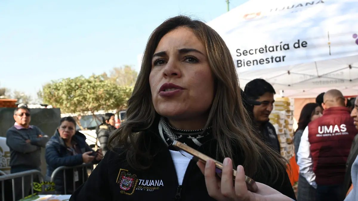 72-cl-paola leyva- directora del dif- municipal-1