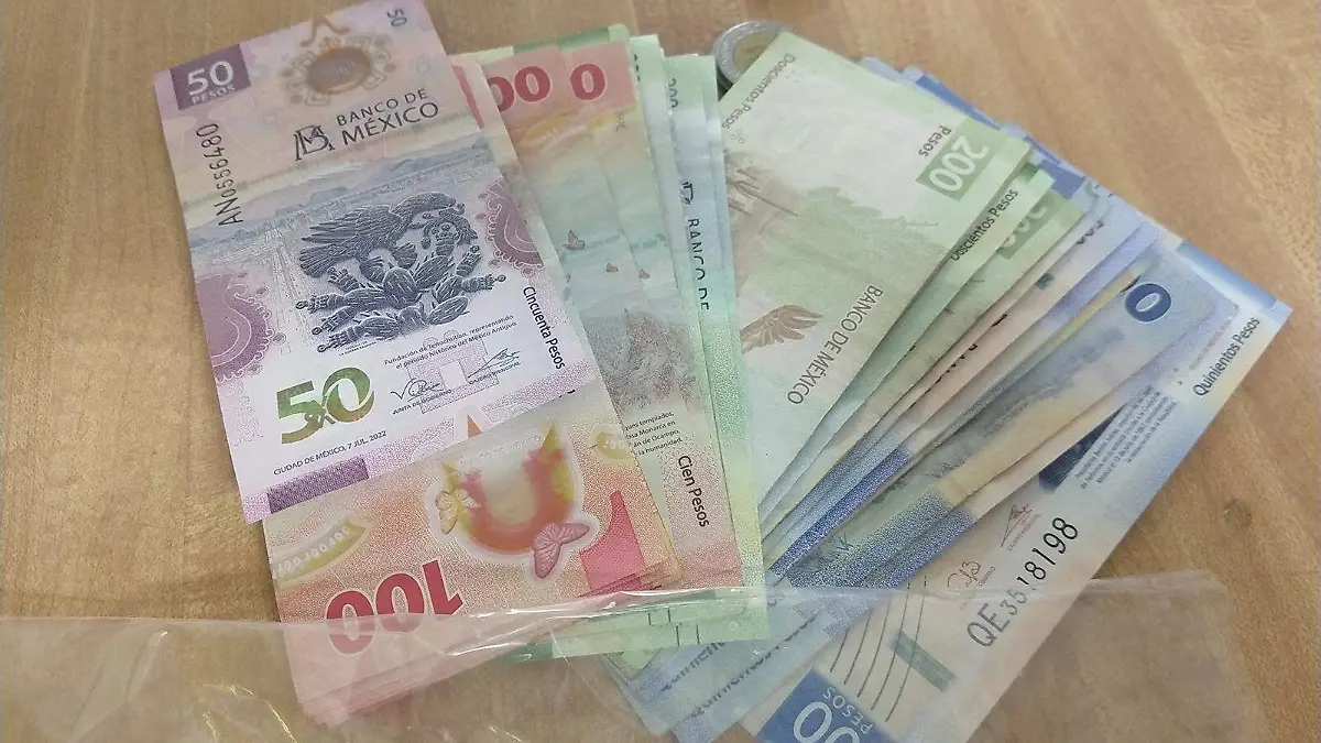 Dinero-pesos-billetes