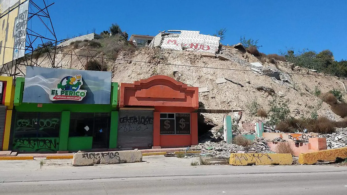 Deslizamiento-edificios-la-sierra