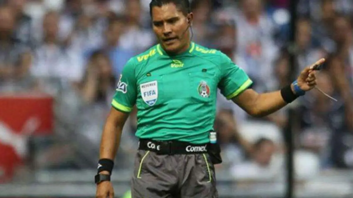 Arbitro-semifinal-tigresamerica