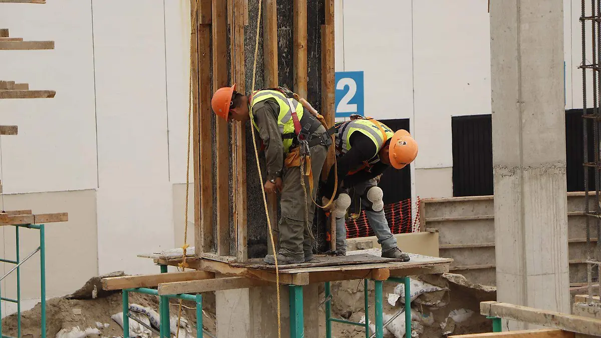 Trabajadores-construcción