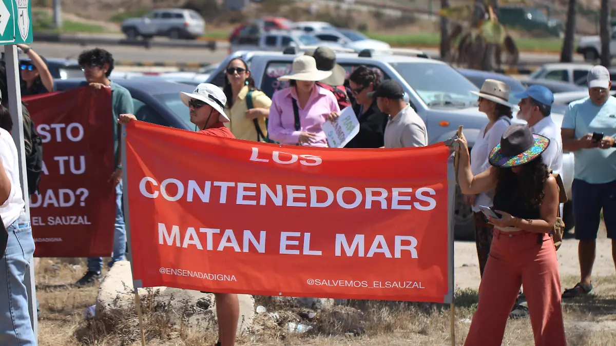 Ensenada Digna-protestantes