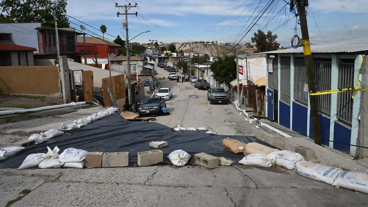 61-cl- familias se resisten abandonar sus viviendas-1 JPG