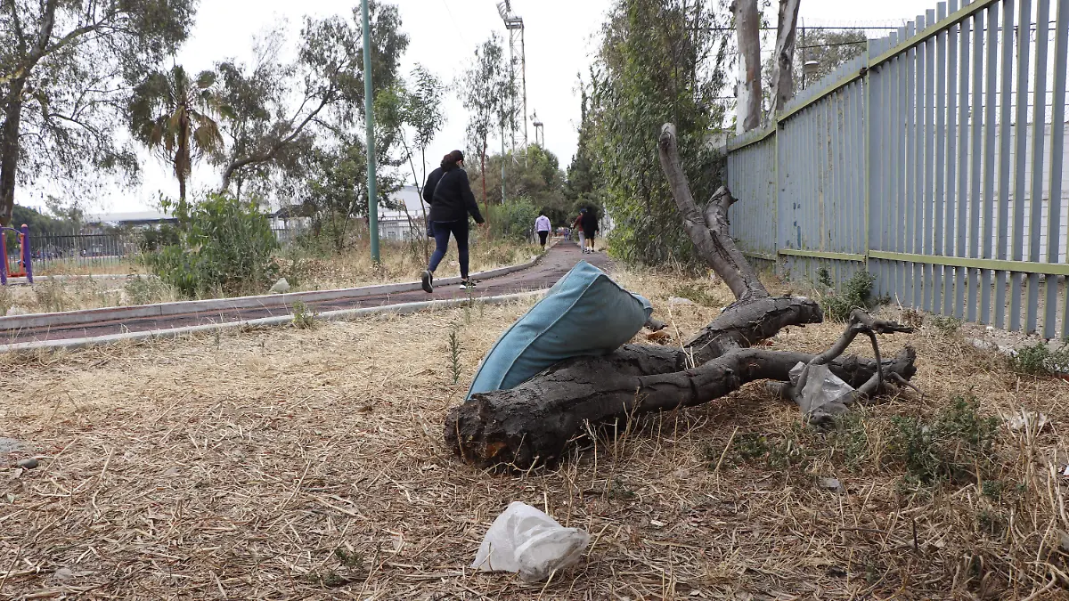 73-cl-unidad deportiva Tijuana en mal estado -(3)