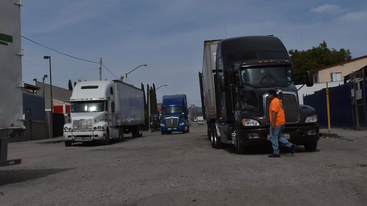 60-cl-avenidas de zona industrial de mesa de otay-2