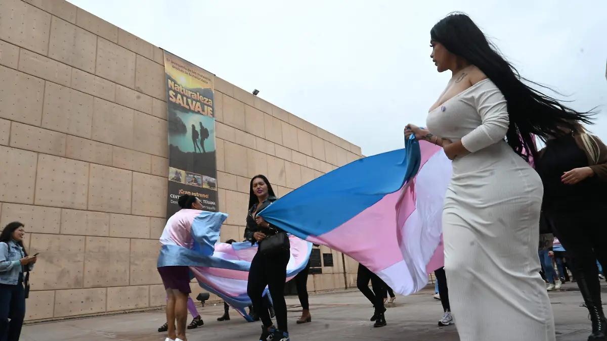 73-cl. personas trans-(2)