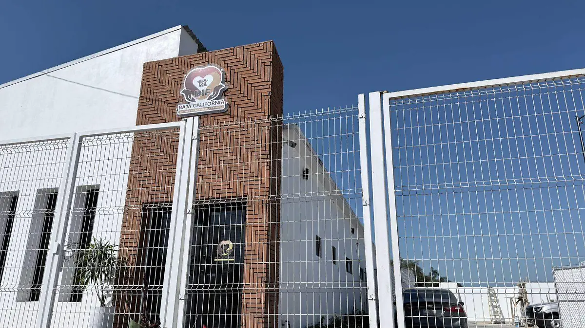 74-. SEMEFO en Rosarito -