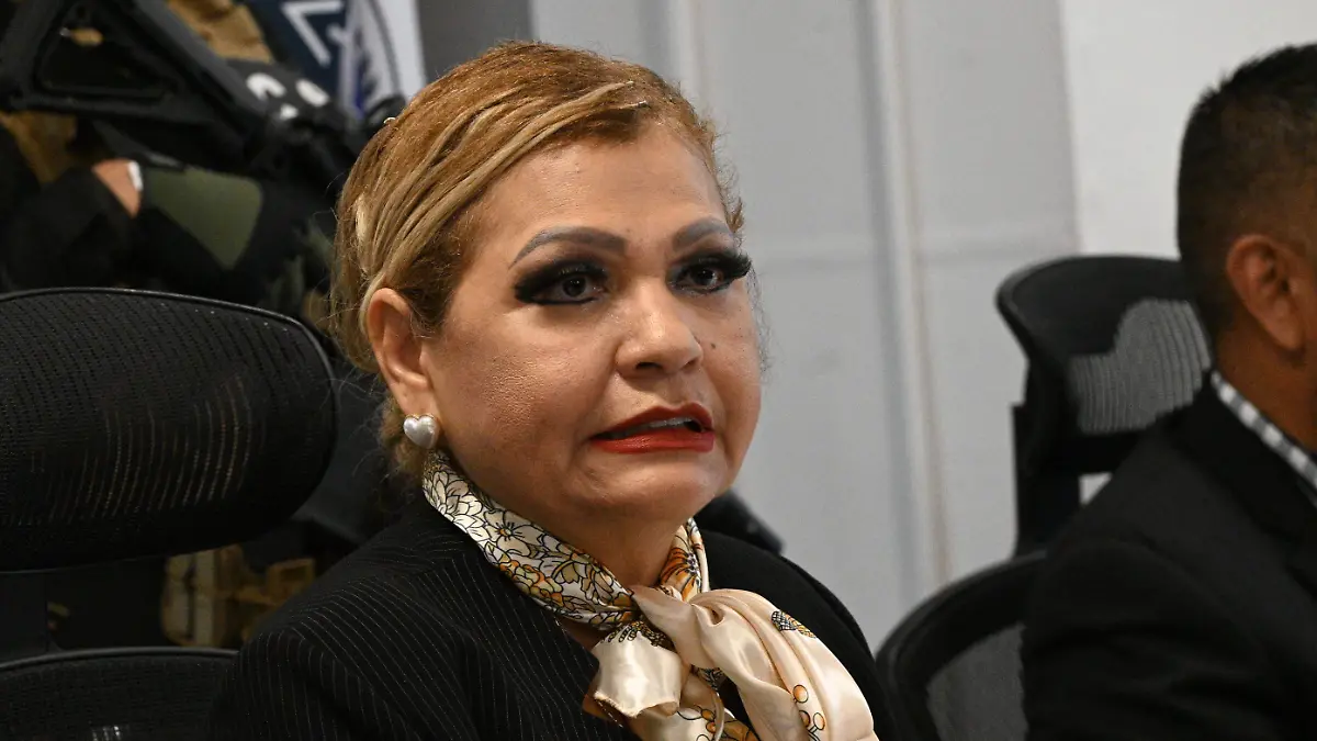 90-CL. María elena Andrade- fiscal general del estado- (2)