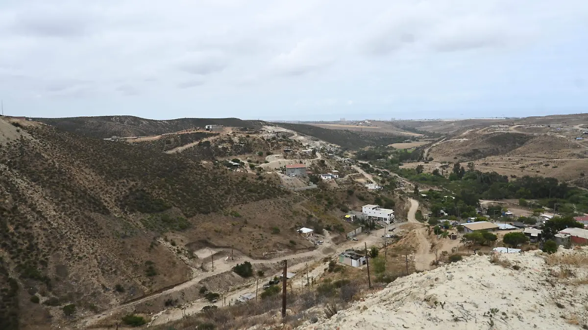 92-cl.  tierra en Tijuana -(1)