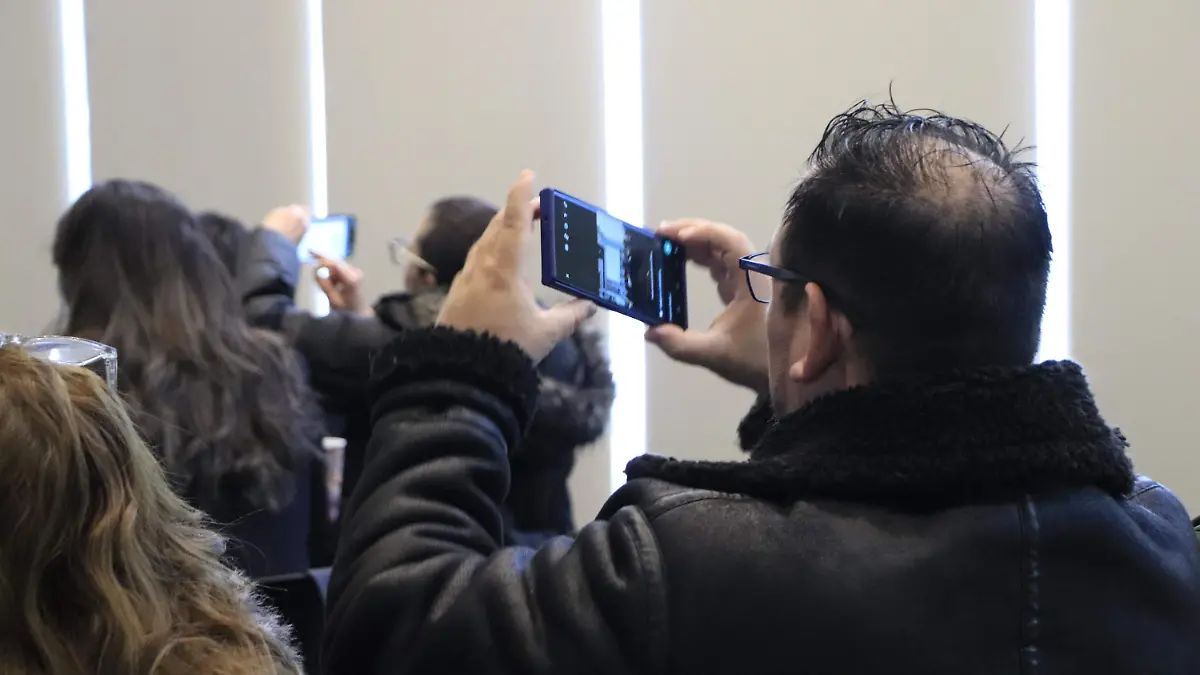 60- curso a personas adultas teléfonos celulares -(2)
