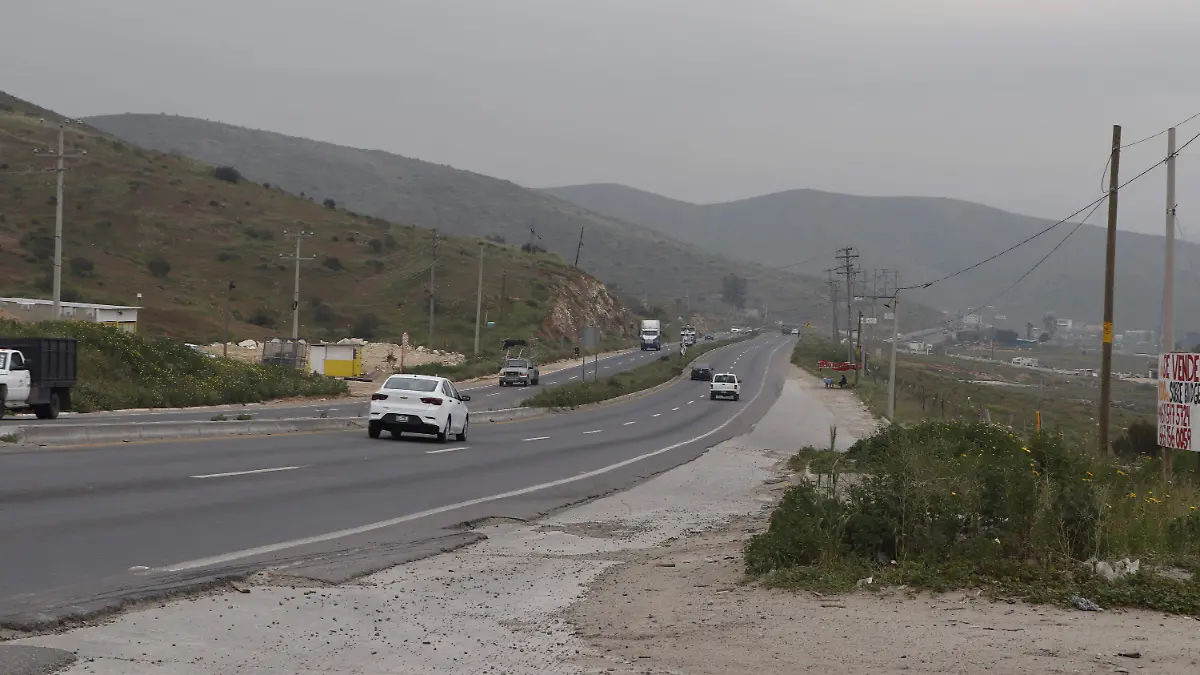60-cl. carretera libre a Tecate -(1)