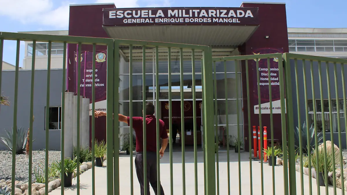 70 AG ESCUELA  MILITARIZADA