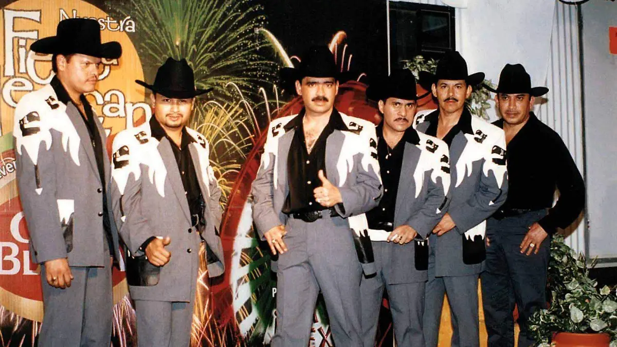 18487_Musicos, Tucanes de_web