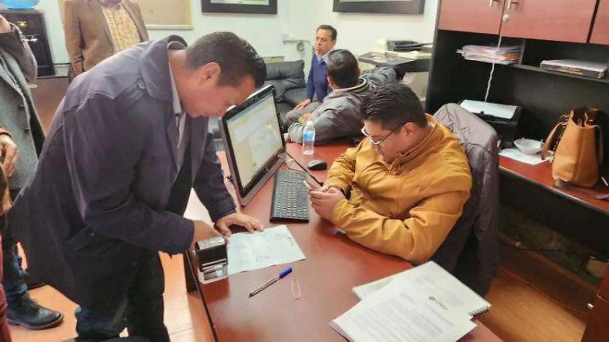 Destitución funcionarias (2)