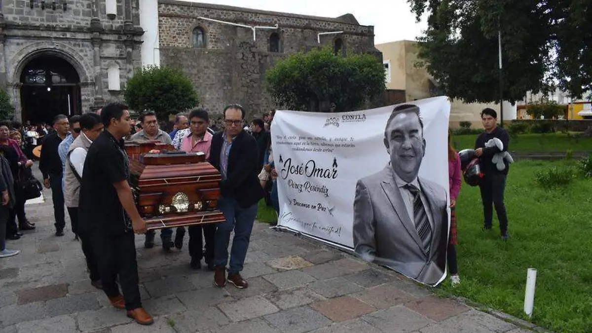 Dan último adiós a exsecretario Sta Cruz Tlaxcala
