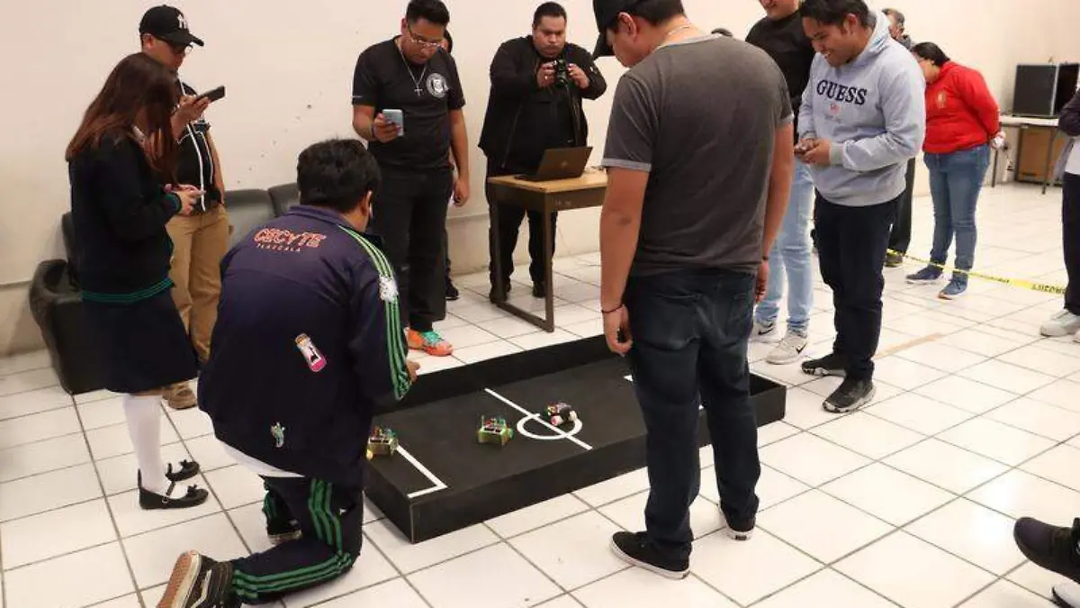 Con la participación de alumnos de diferentes instituciones del nivel medio y medio superior realizan Torneo de Robótica en las instalaciones de la Facultad de Ciencias Básicas, Ingeniería y Tecnología, ubicada en Apizaquito