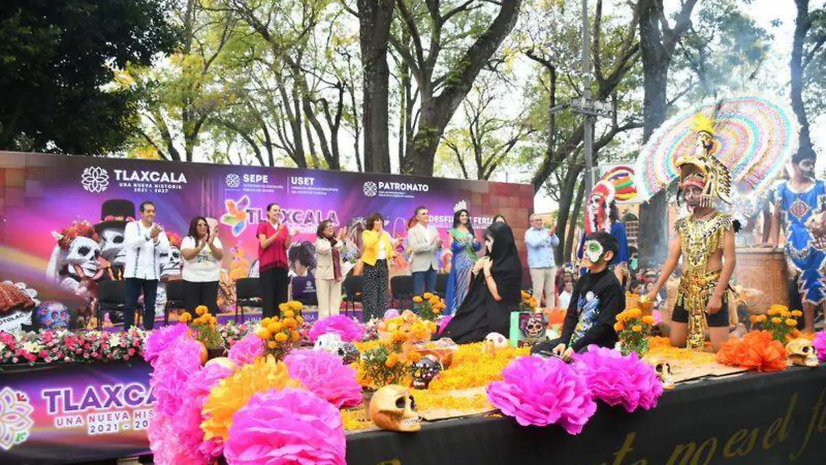 Color y tradición en el desfile inaugural de “Tlaxcala, la Feria de Ferias 2024” fotos césar rodríguez (2).jpg