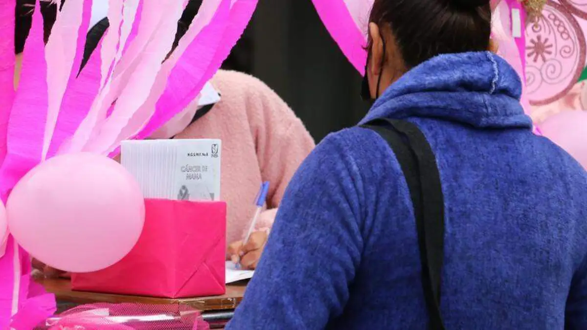 diversas actividades por la conmemoración del Día de Cáncer de Mama (3)