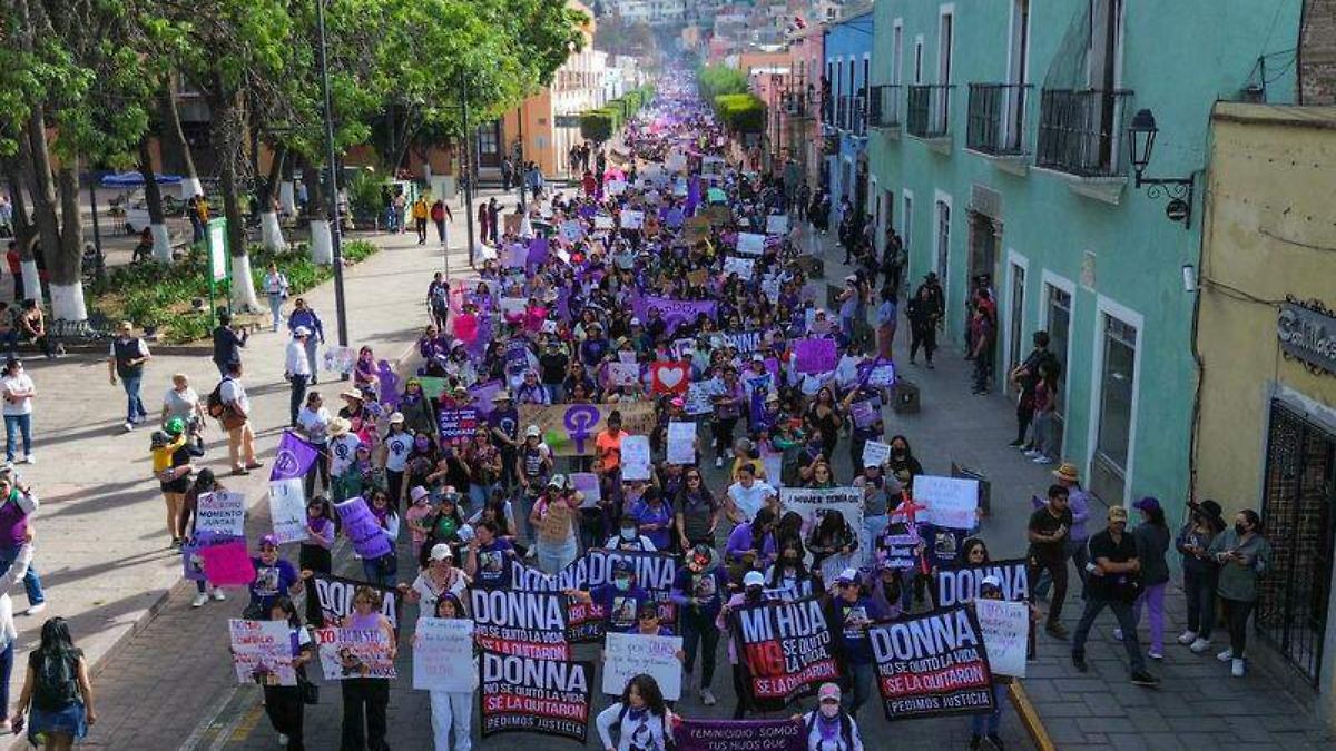 Actualización] Mujeres se manifiestan por la igualdad y respeto a sus  derechos; disturbios empañan la movilización del #8M - El Sol de Tlaxcala |  Noticias Locales, Policiacas, sobre México, Tlaxcala y el Mundo