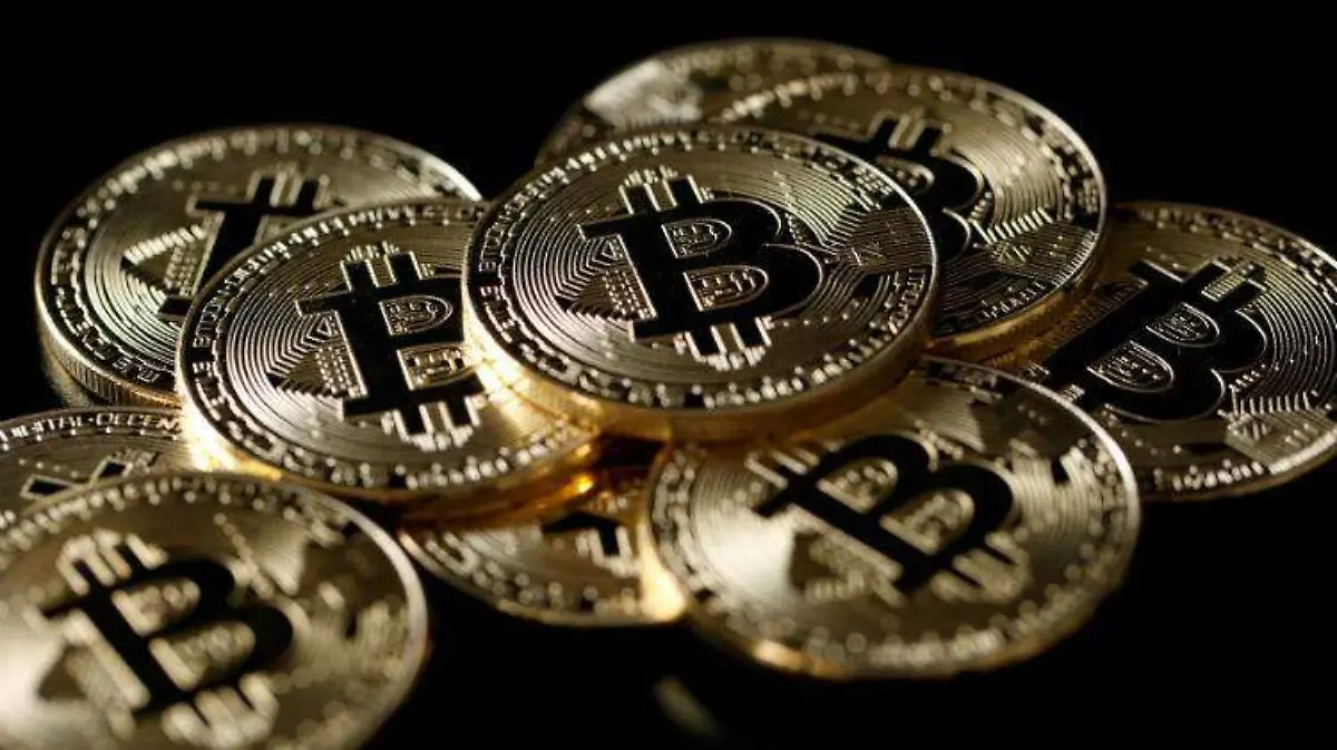 2018-01-16T090157Z_44897789_RC1F41E12D20_RTRMADP_3_MARKETS-BITCOIN