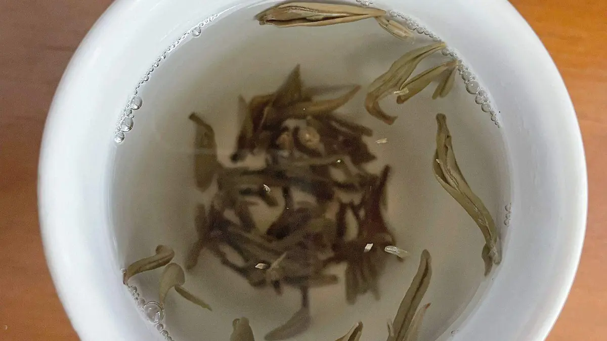 té (4)